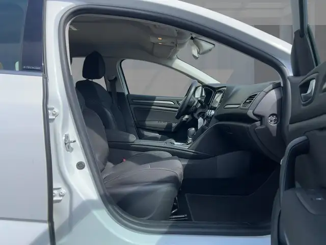 Renault Megane view 8