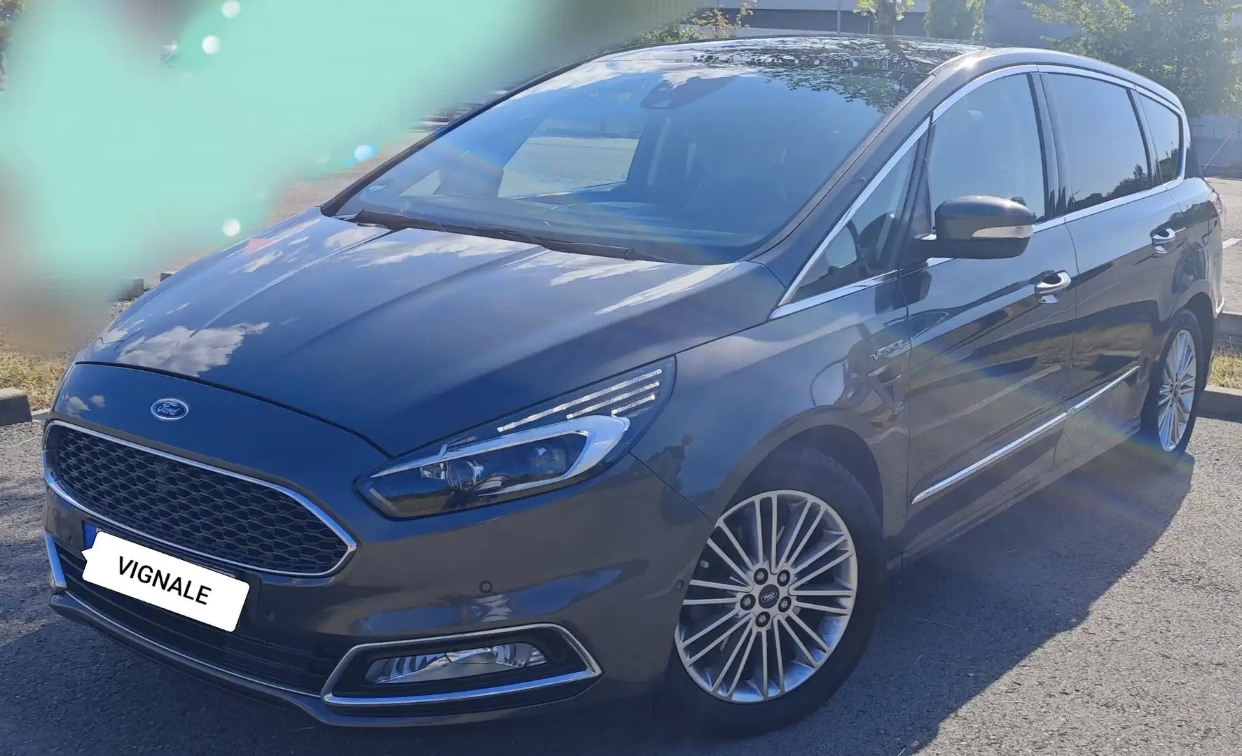 Ford S-Max 2.0 EcoBlue Bi-Turbo Aut. Vignale Šedá - 1