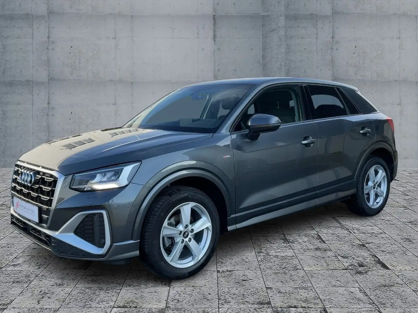 Audi Q2 35 TFSI S-LINE LED+NAV+SHZ+PDC+VC+MFL+LM 17" Grijs - 2