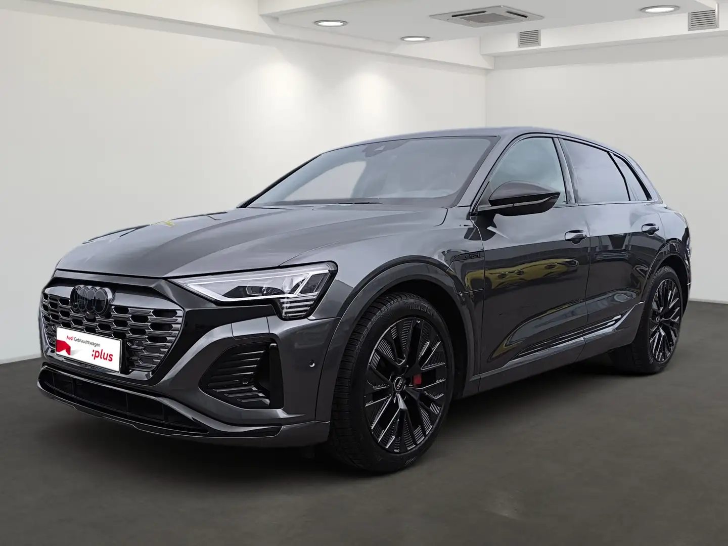 Audi Q8 e-tron 50 quattro S line *AHK*B&O*LED*KAMERA* Grijs - 2