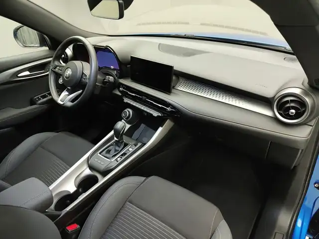 Alfa Romeo Tonale view 8