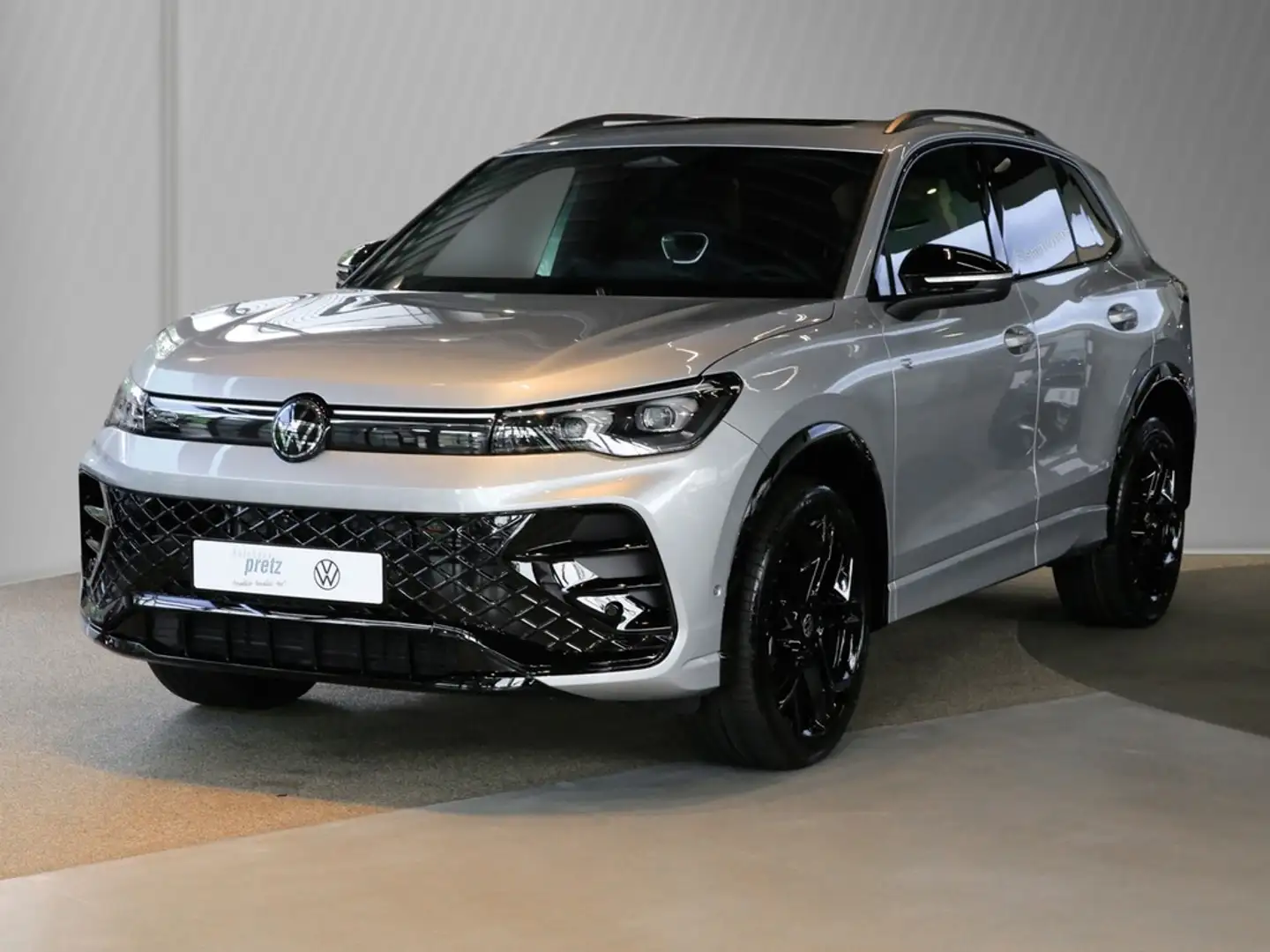 Volkswagen Tiguan 2.0 TDI 4 Motion R-Line HD-Matrix, Pano, Standhzg Silber - 2