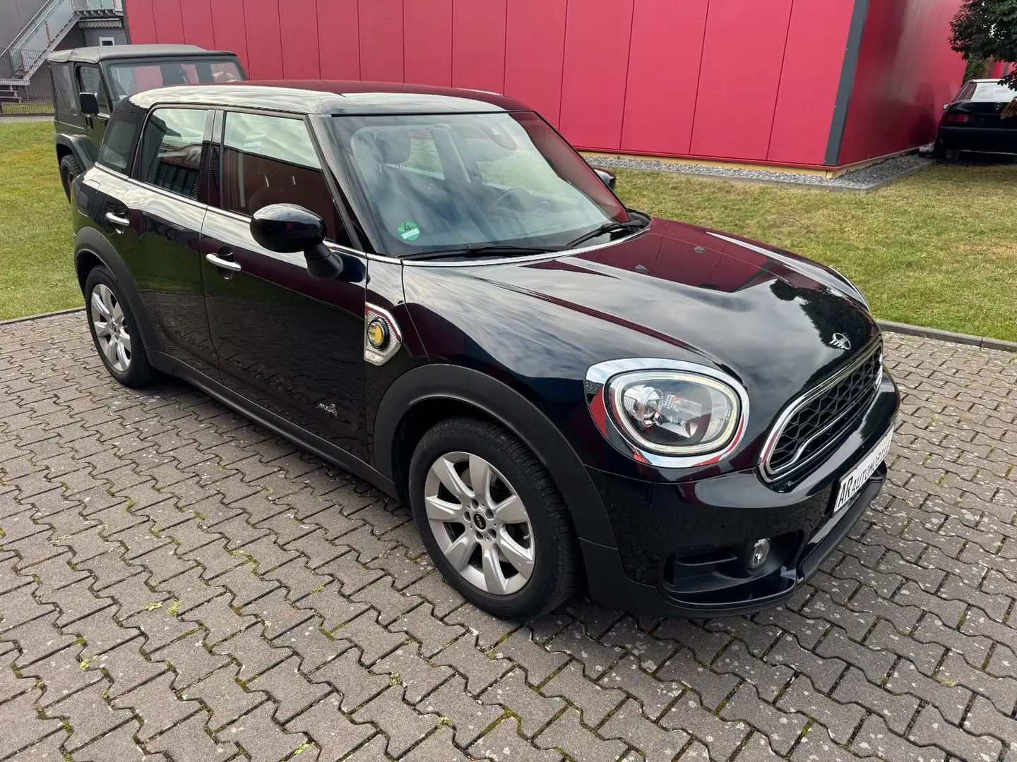 MINI Cooper SE Countryman All 4 Salt LED Schwarz - 1