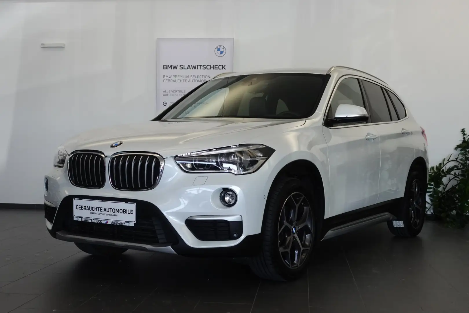 BMW X1 xDrive18d F48 Weiß - 1