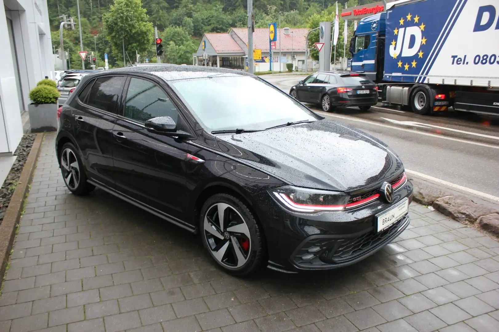 Volkswagen Polo VI GTI 2.0 TFSI DSG Navi,LED,Panodach,SHZ Schwarz - 2
