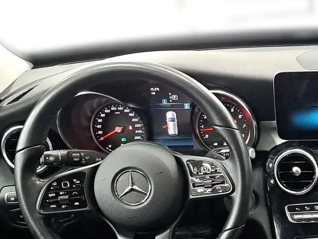 Mercedes-Benz C-Class view 12