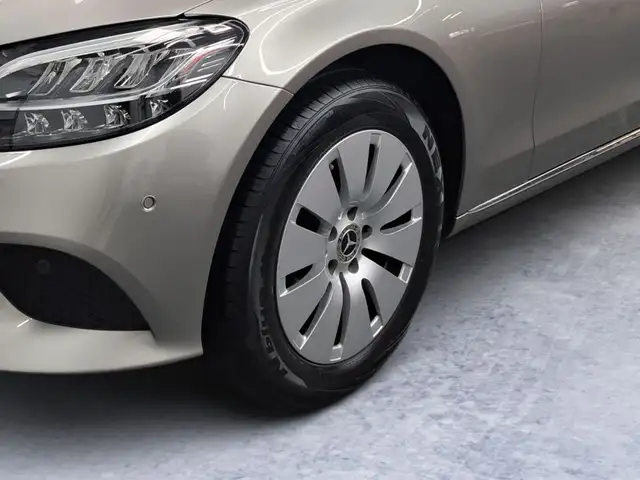 Mercedes-Benz C-Class view 6