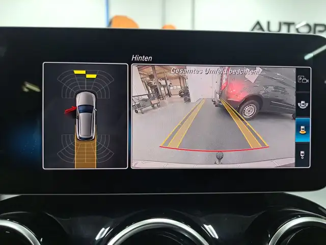 Mercedes-Benz C-Class view 13