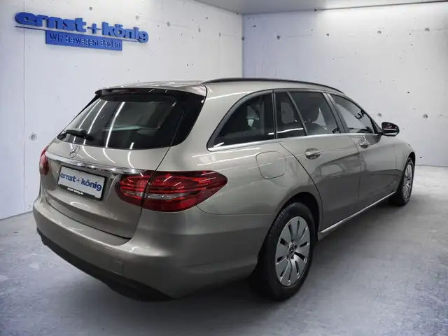 Mercedes-Benz C-Class view 3