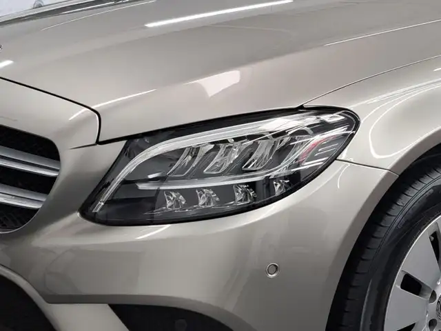 Mercedes-Benz C-Class view 5