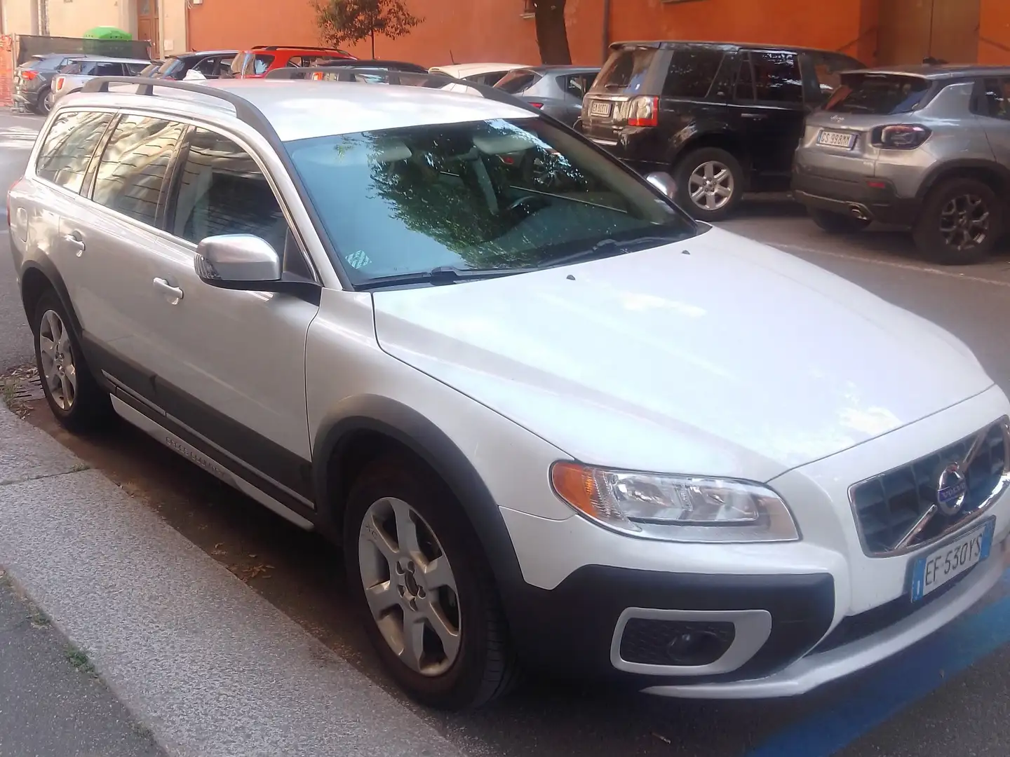 Volvo XC70 XC70 2.0 D3 AWD Momentum geartronic Bianco - 1