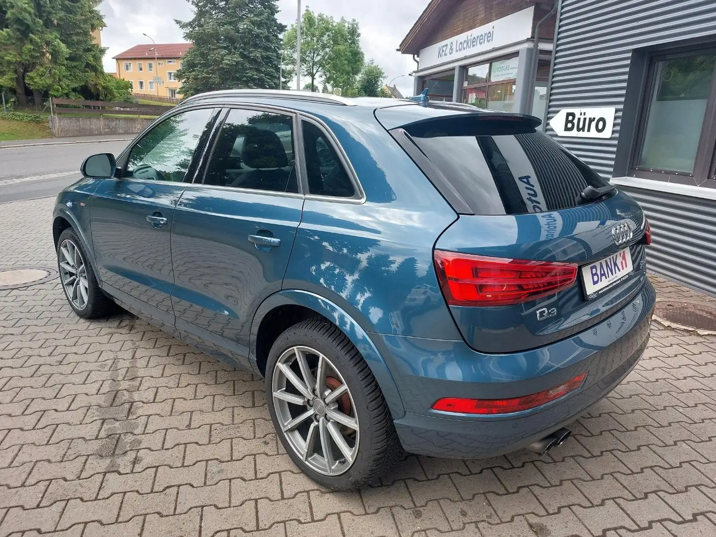 Audi Q3 2.0 TFSI 147kW quattro S tronic sport S-Line Blue - 2
