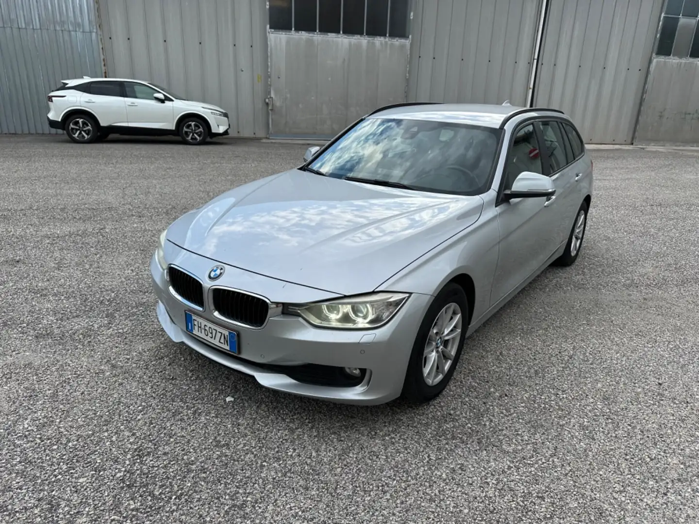 BMW 320 D Efficient Touring motore da rivedere Grijs - 1