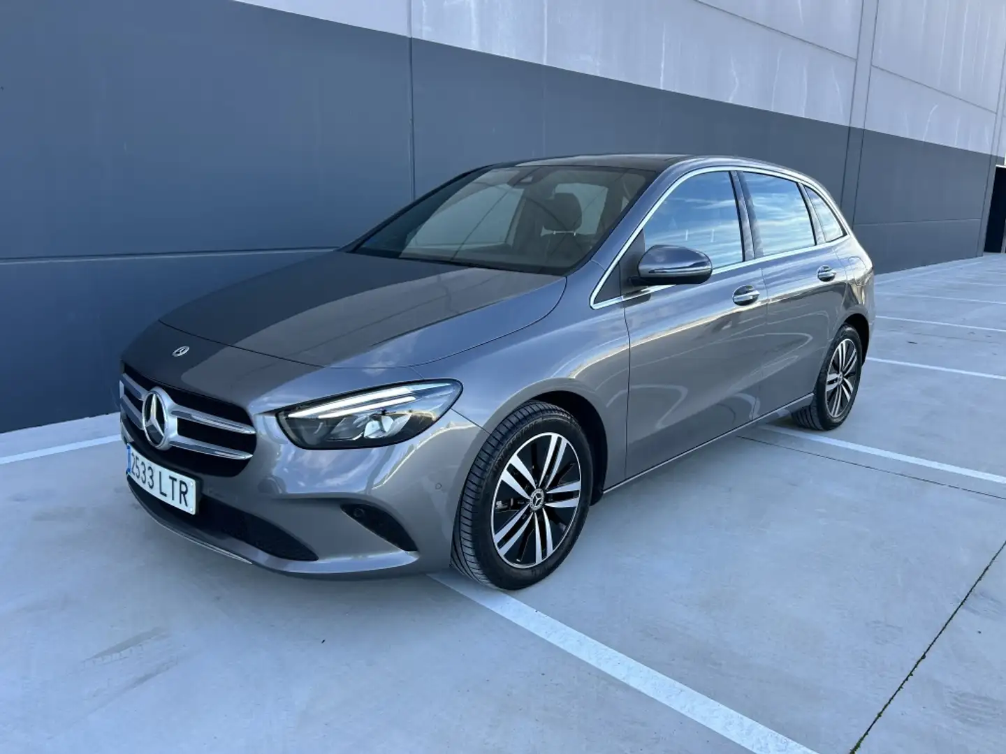 Mercedes-Benz B 250 250e 8G-DCT Gris - 1
