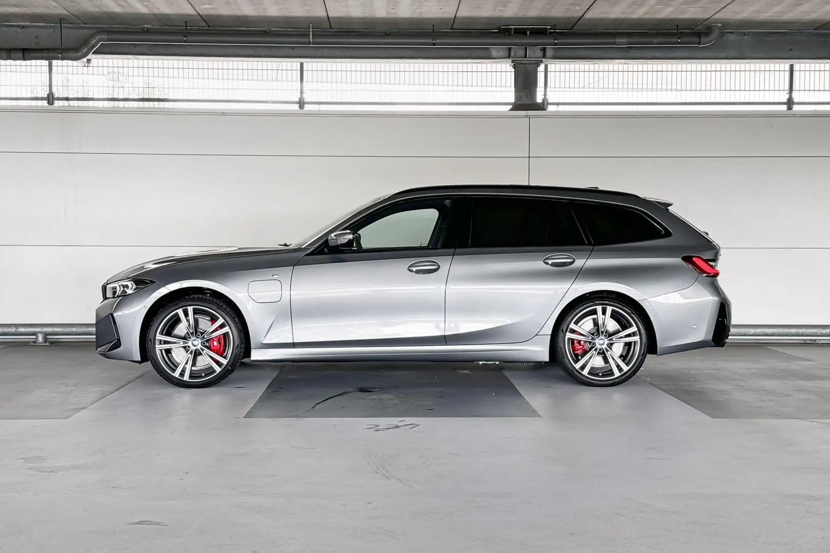 BMW 330 3 Serie Touring 330e xDrive | Selections 2500 Szürke - 2