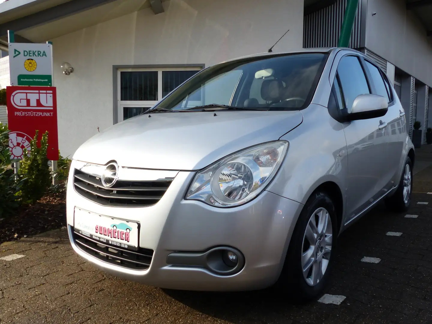 Opel Agila Edition Automatik 1. Hand erst 32000 km Stříbrná - 1