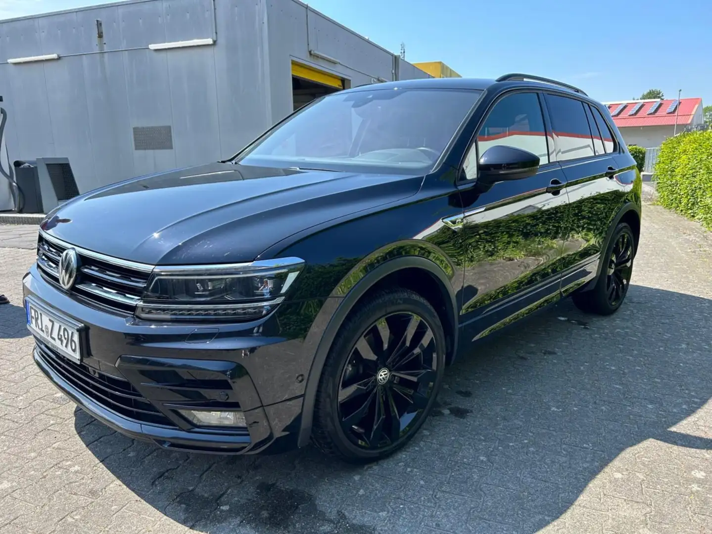 Volkswagen Tiguan Tiguan 2,0 TSI 4Motion Highline DSG Highline Schwarz - 1