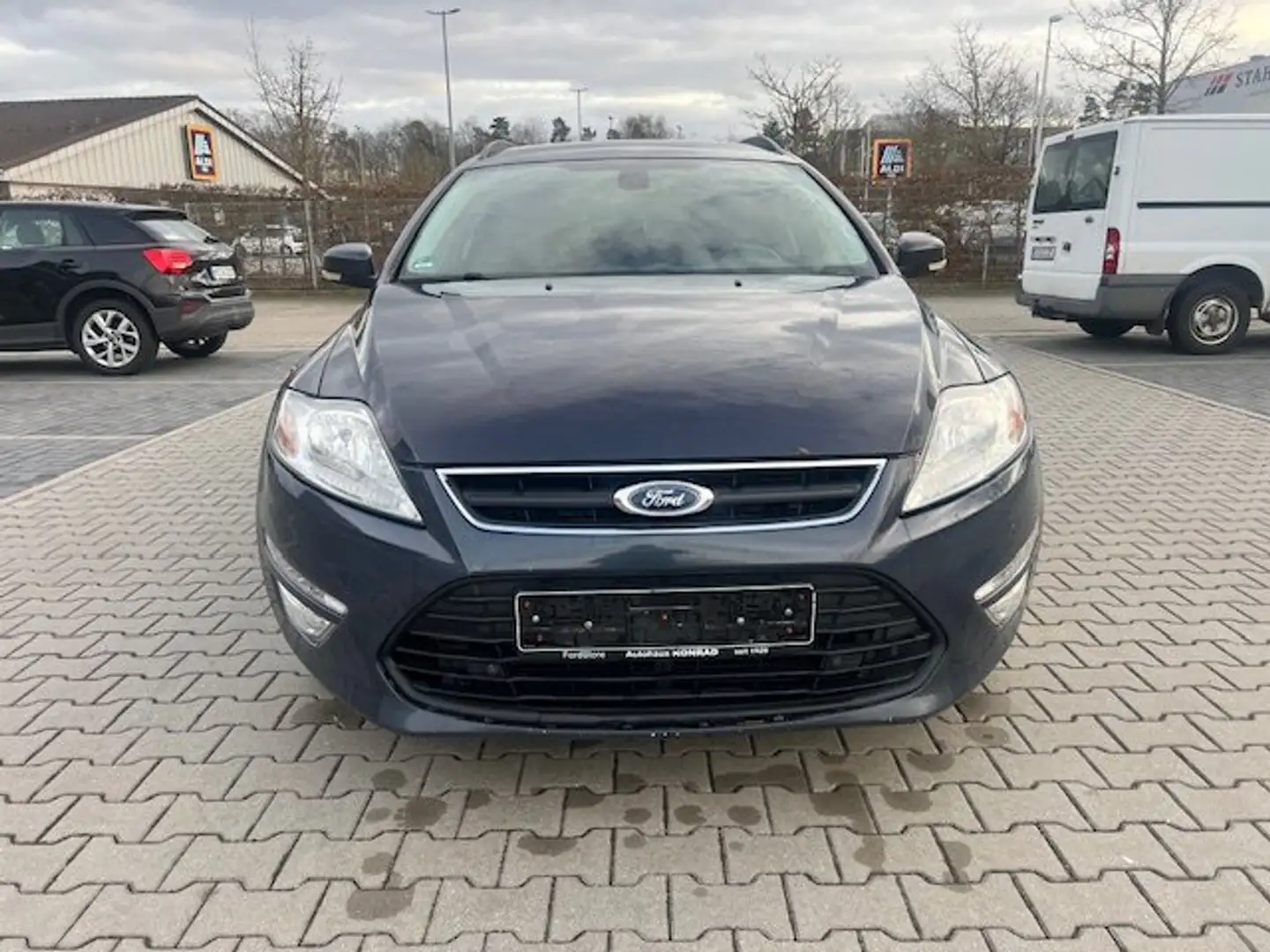 Ford Mondeo Turnier 2.0 TDCi Ambiente Gris - 2