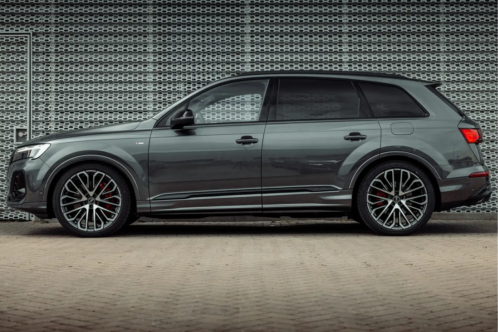 Audi Q7 60 TFSI e 490pk quattro Pro Line S Competition | N Gris - 2
