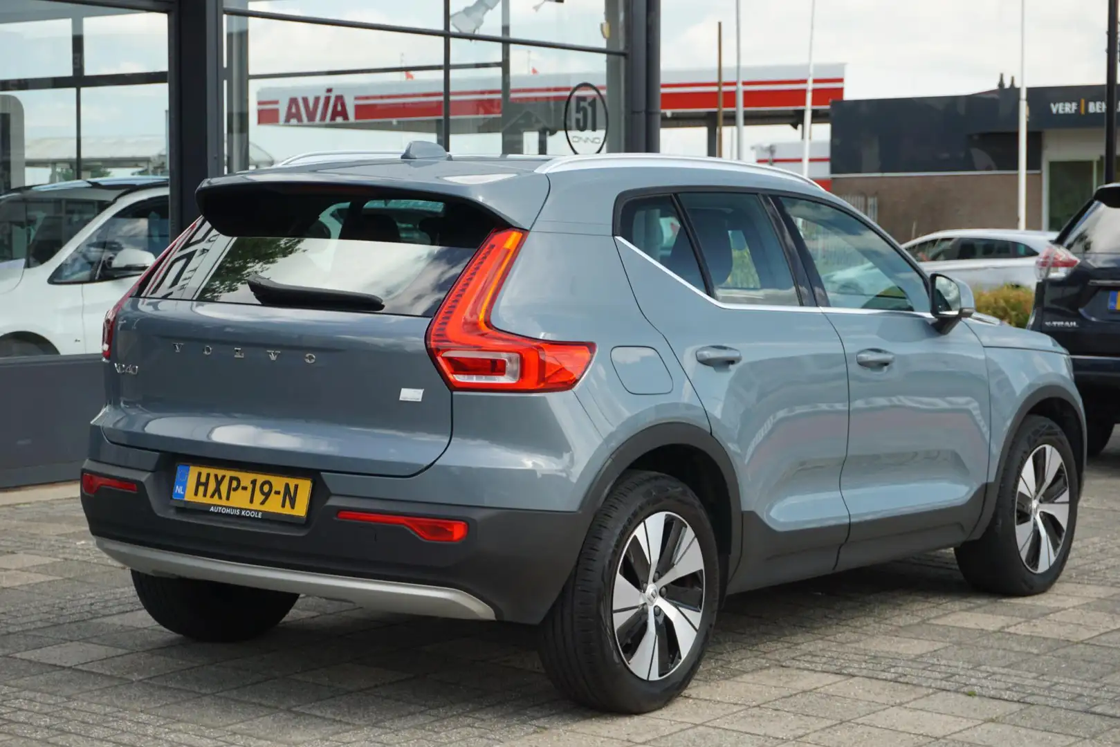Volvo XC40 1.5 T4 Recharge Inscription Expression Grijs - 2