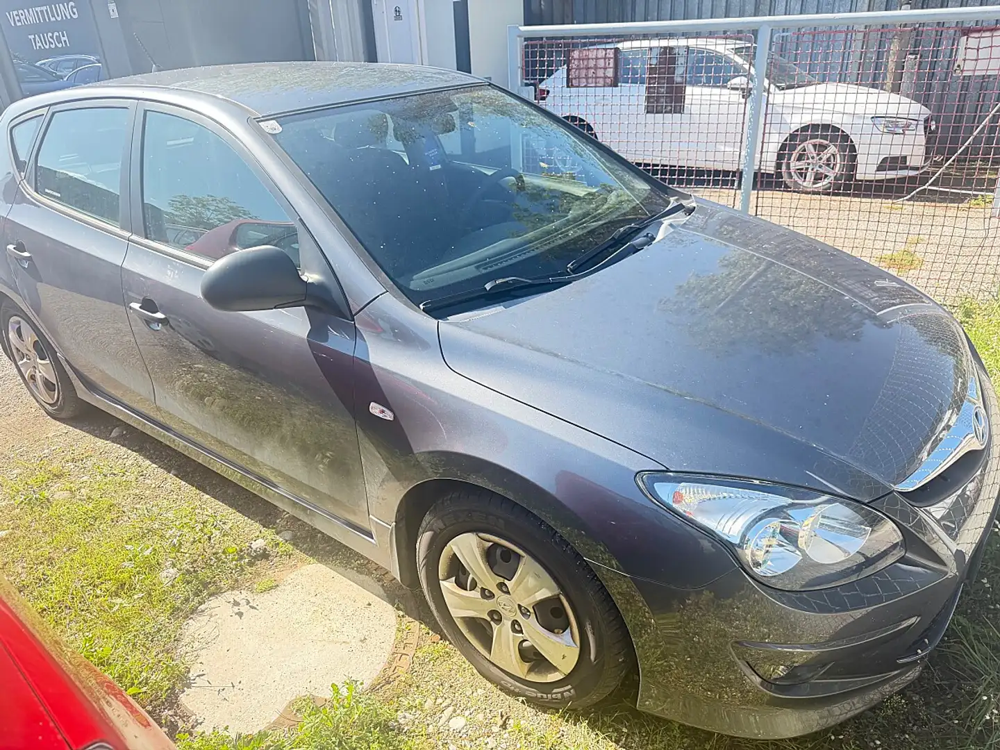 Hyundai i30 1,4 CVVT MOTORSCHADEN Grau - 1