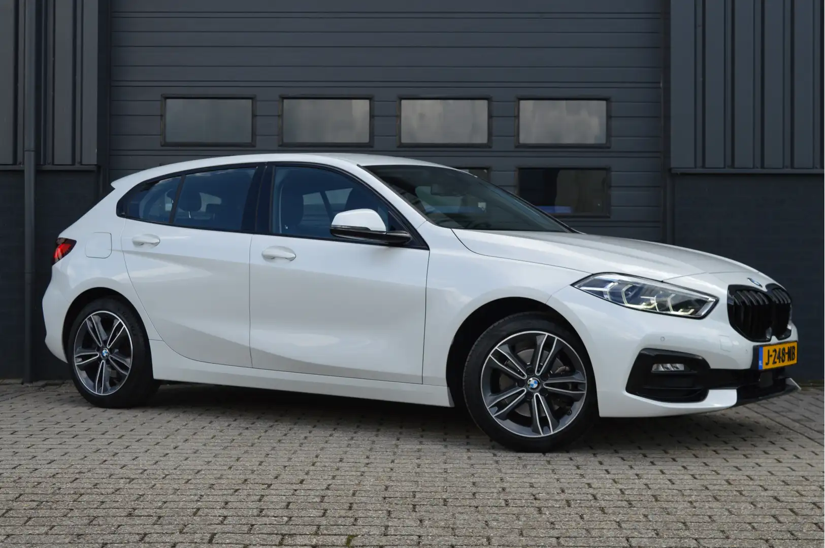 BMW 118 1-serie 118i Executive Edition | ORG. NL | Wit - 1