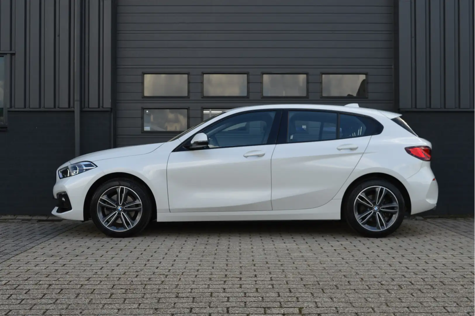 BMW 118 1-serie 118i Executive Edition | ORG. NL | Wit - 2