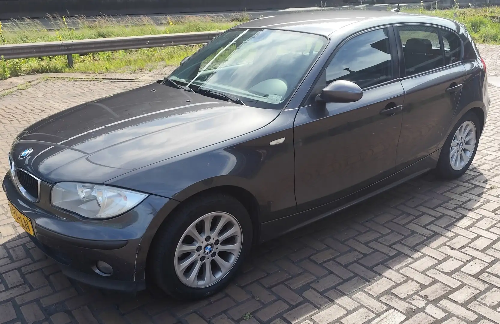 BMW 116 116i Gris - 1