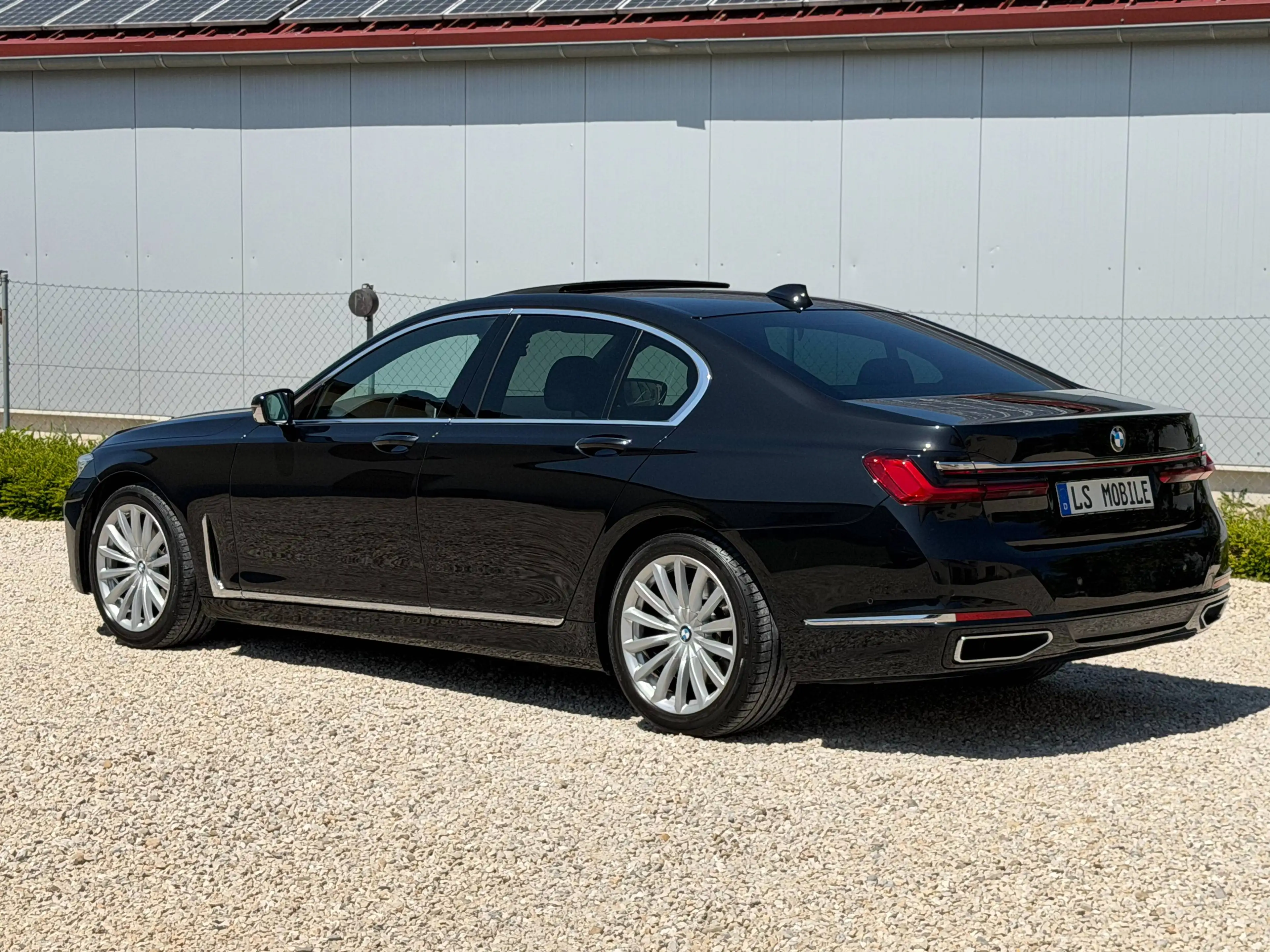 BMW 730 730 d BMW Individual* Ambiente* HeadUp* GSD* 360° — photo 5