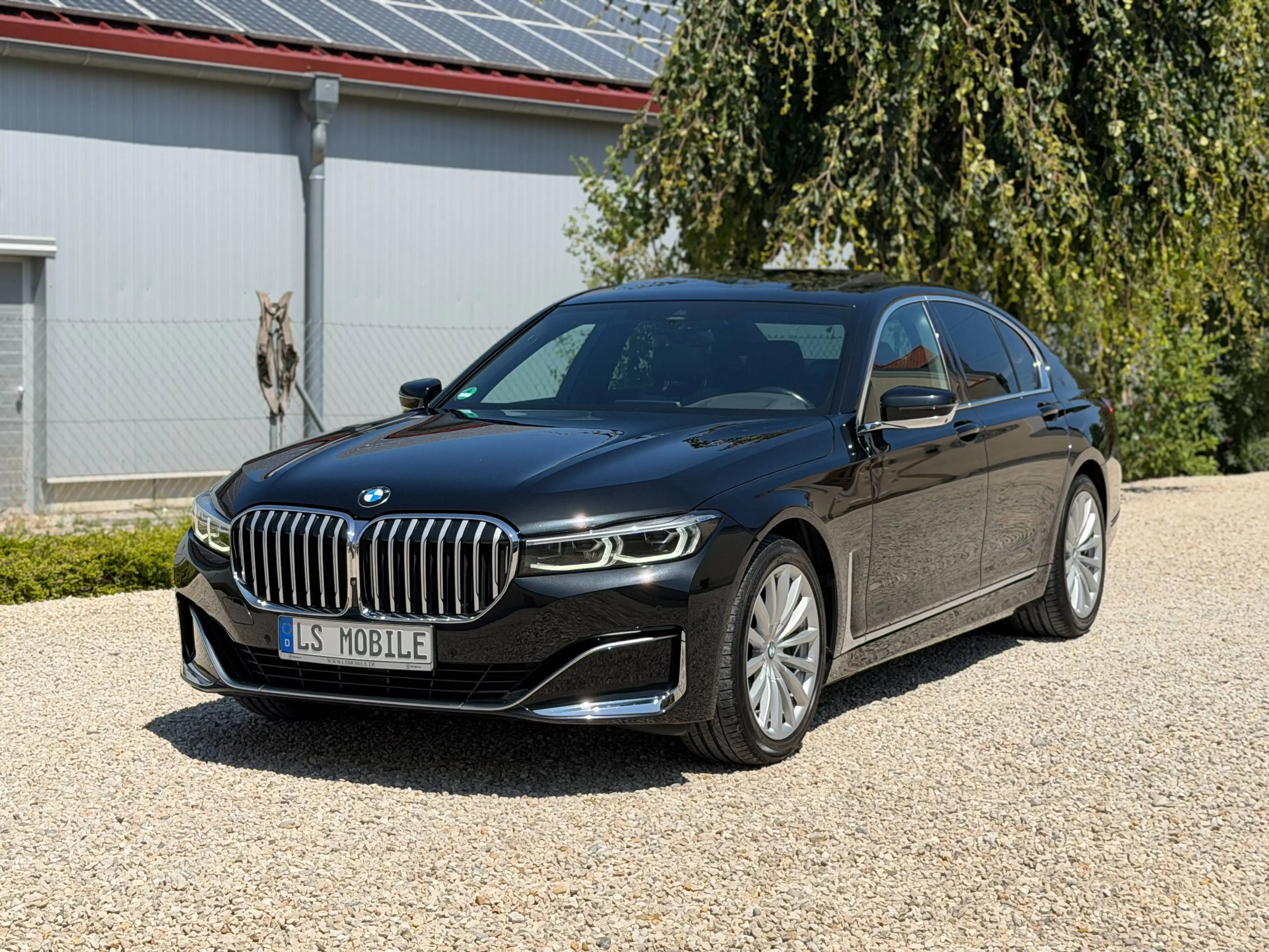 BMW 730 730 d BMW Individual* Ambiente* HeadUp* GSD* 360° — photo 2