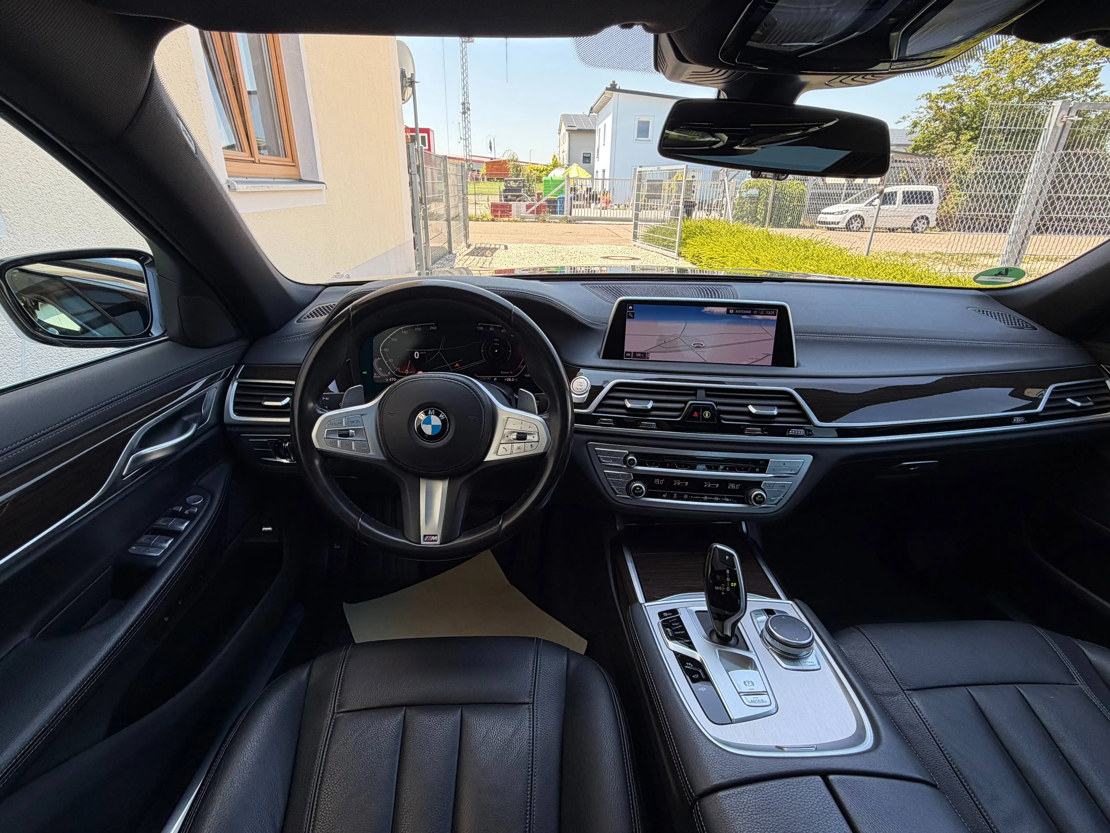 BMW 730 730 d BMW Individual* Ambiente* HeadUp* GSD* 360° — photo 14