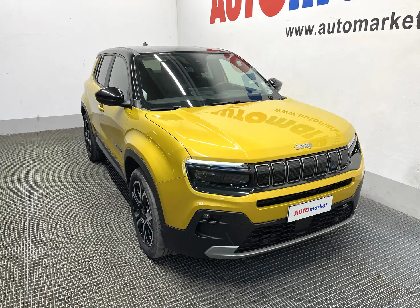 Jeep Avenger full-electric Summit fwd 156cv auto Giallo - 2