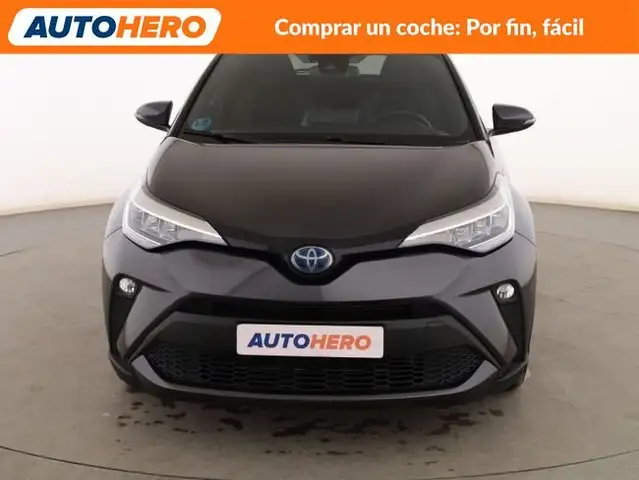 Toyota C-HR view 9