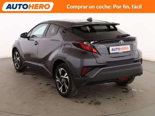 Toyota C-HR view 4