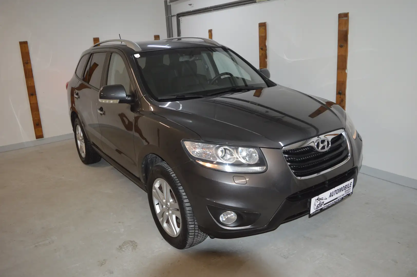 Hyundai SANTA FE 2.2 CRDi **4WD**Automatic**Leder**Xenon**Navi** Grau - 1
