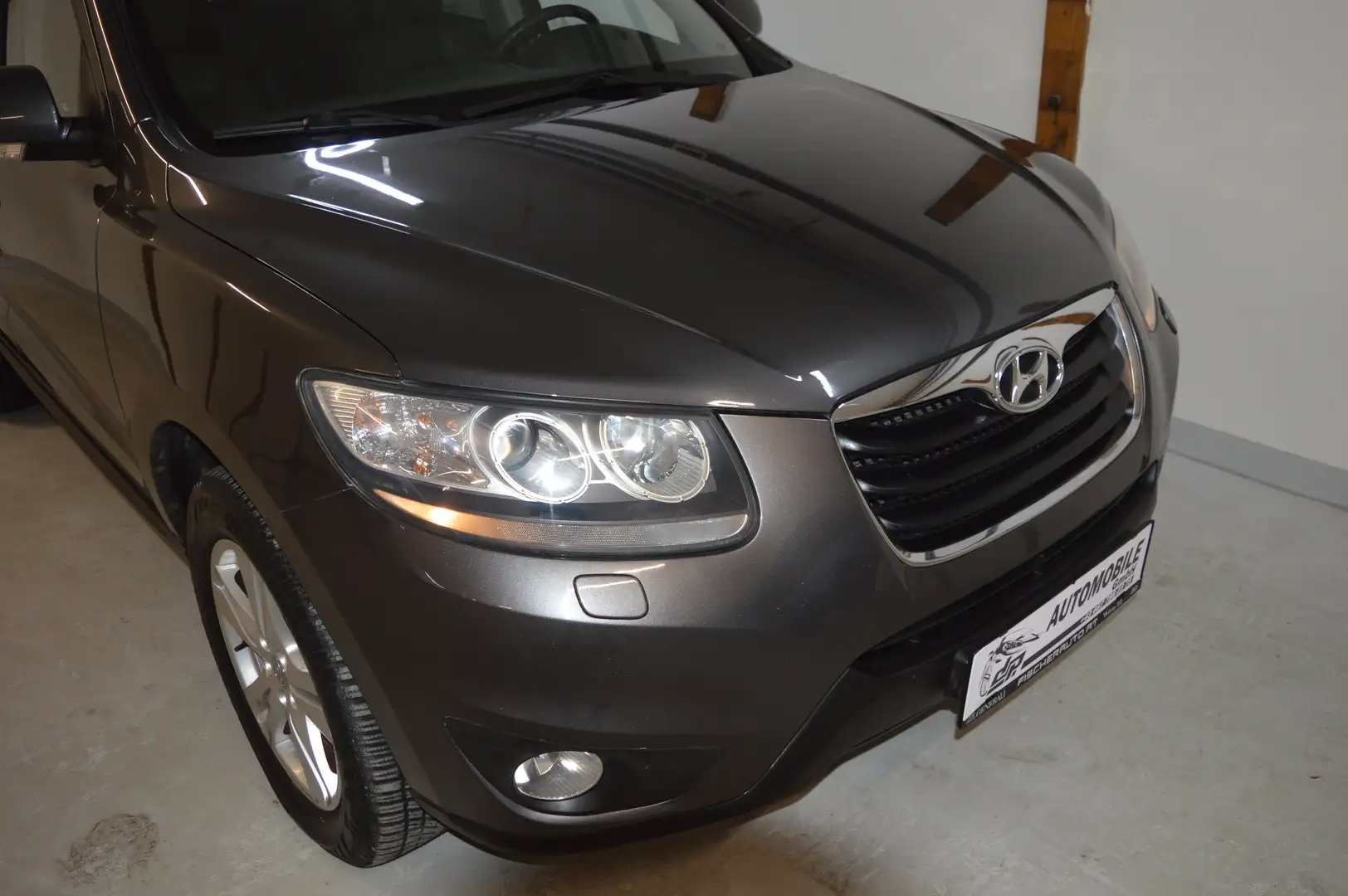 Hyundai SANTA FE 2.2 CRDi **4WD**Automatic**Leder**Xenon**Navi** Grau - 2