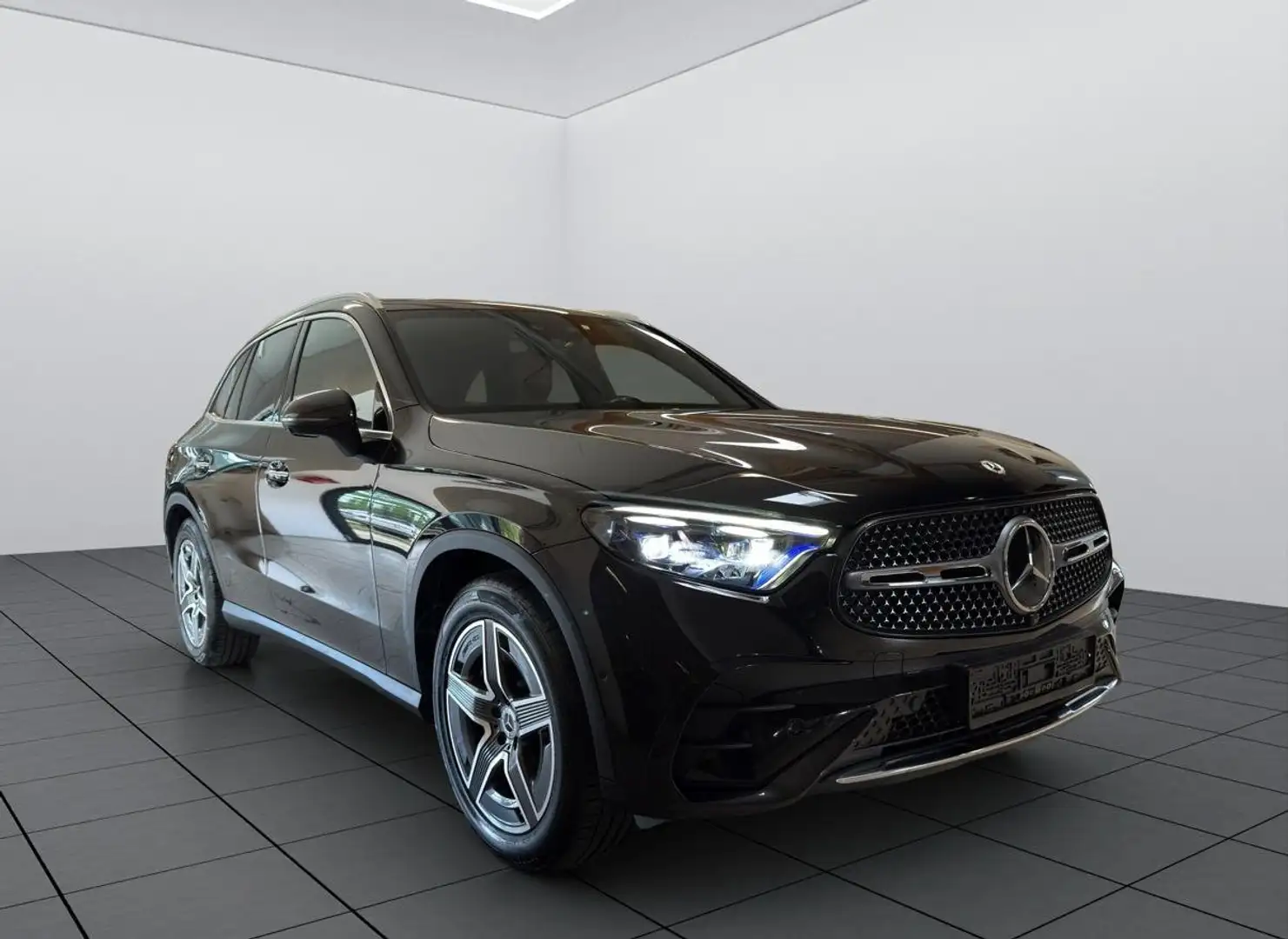 Mercedes-Benz GLC 300 GLC-Coupe 300 4Matic 9G-TRONIC AMG Line Advanced Schwarz - 1