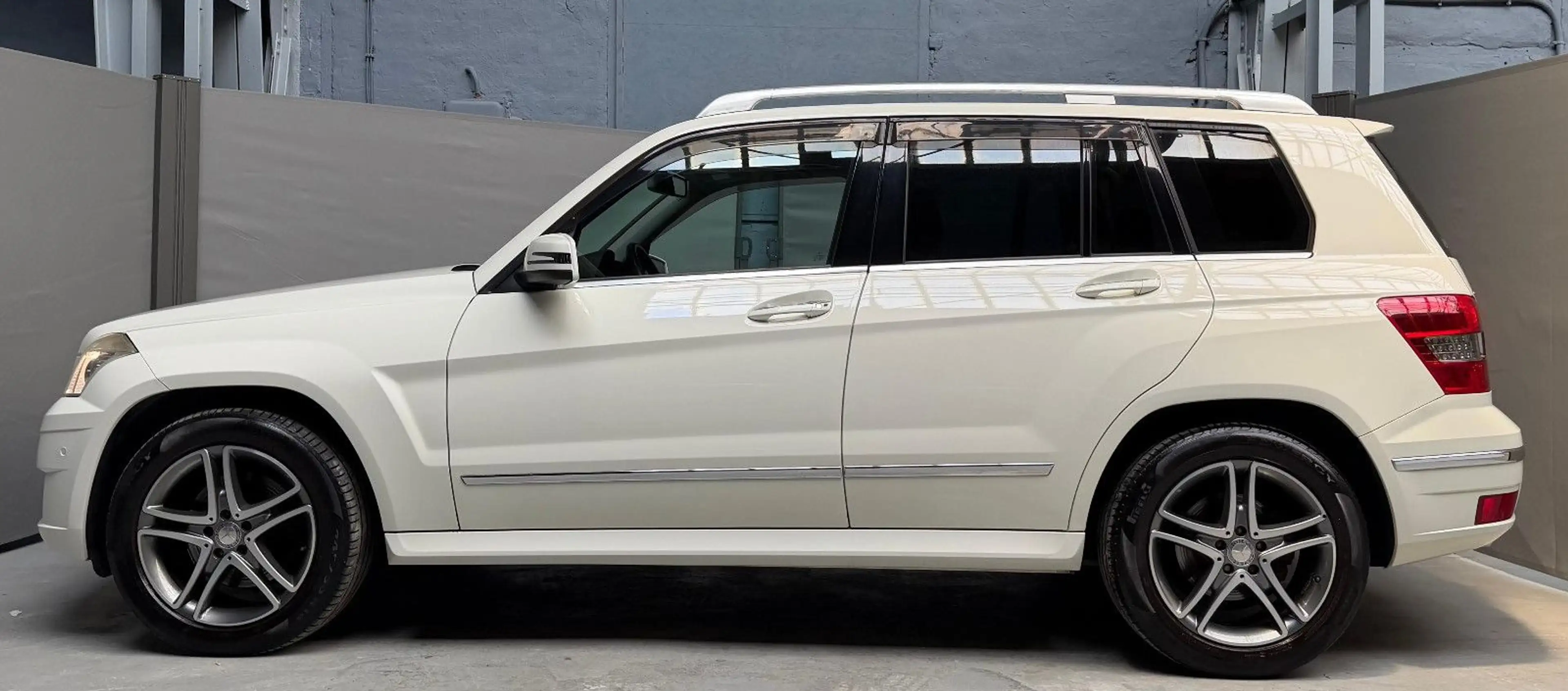 Mercedes-Benz GLK 300 350 4Matic Leder 60TKM Keyless-Go Xenon — photo 8