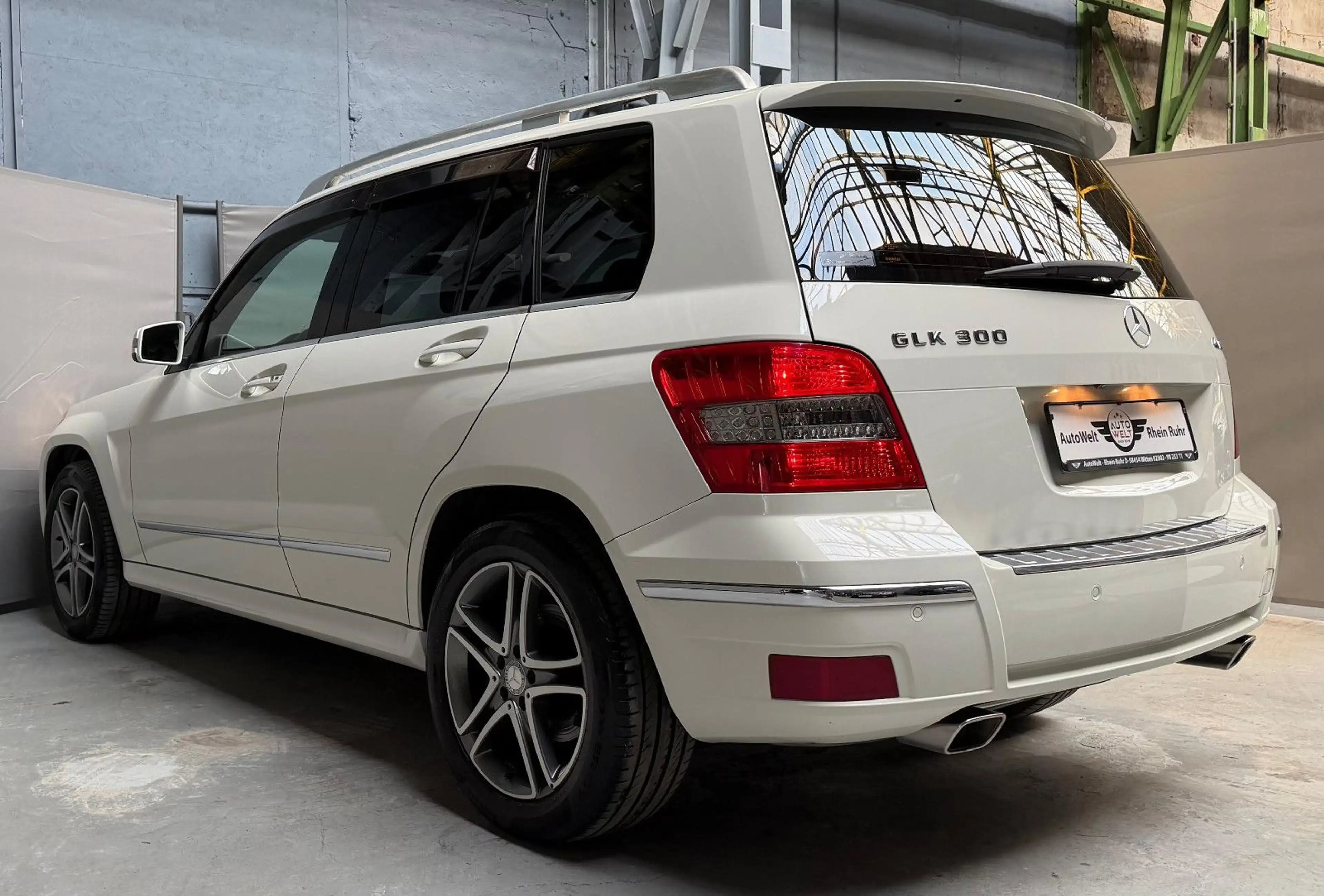 Mercedes-Benz GLK 300 350 4Matic Leder 60TKM Keyless-Go Xenon — photo 9