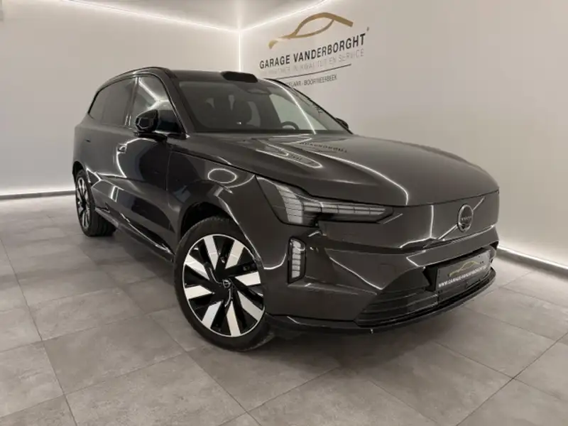 VOLVO Ex90