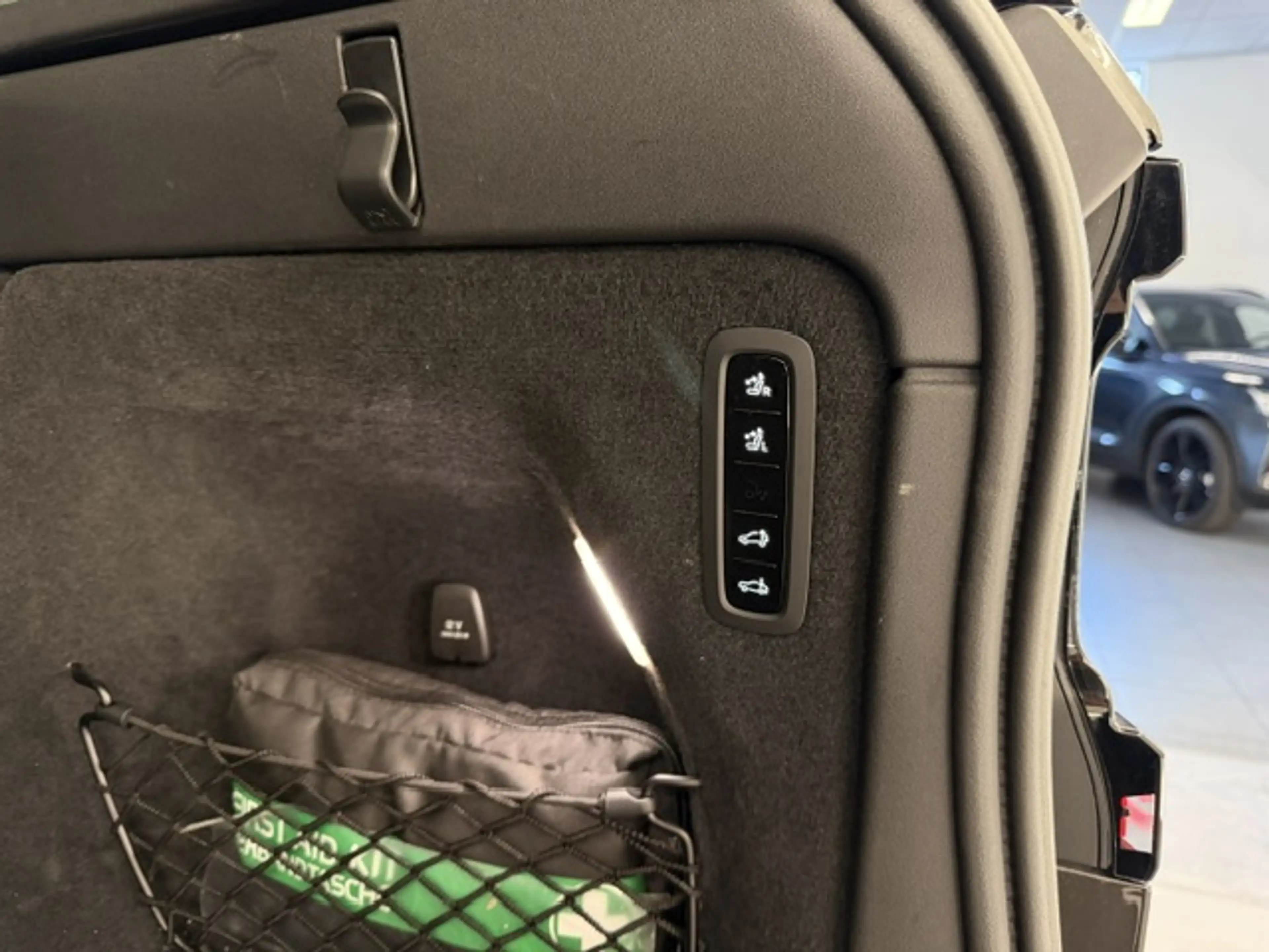 Volvo EX90 ULTRA TWIN ENGINE EXTENDED RANGE LUCHTVERING — photo 15