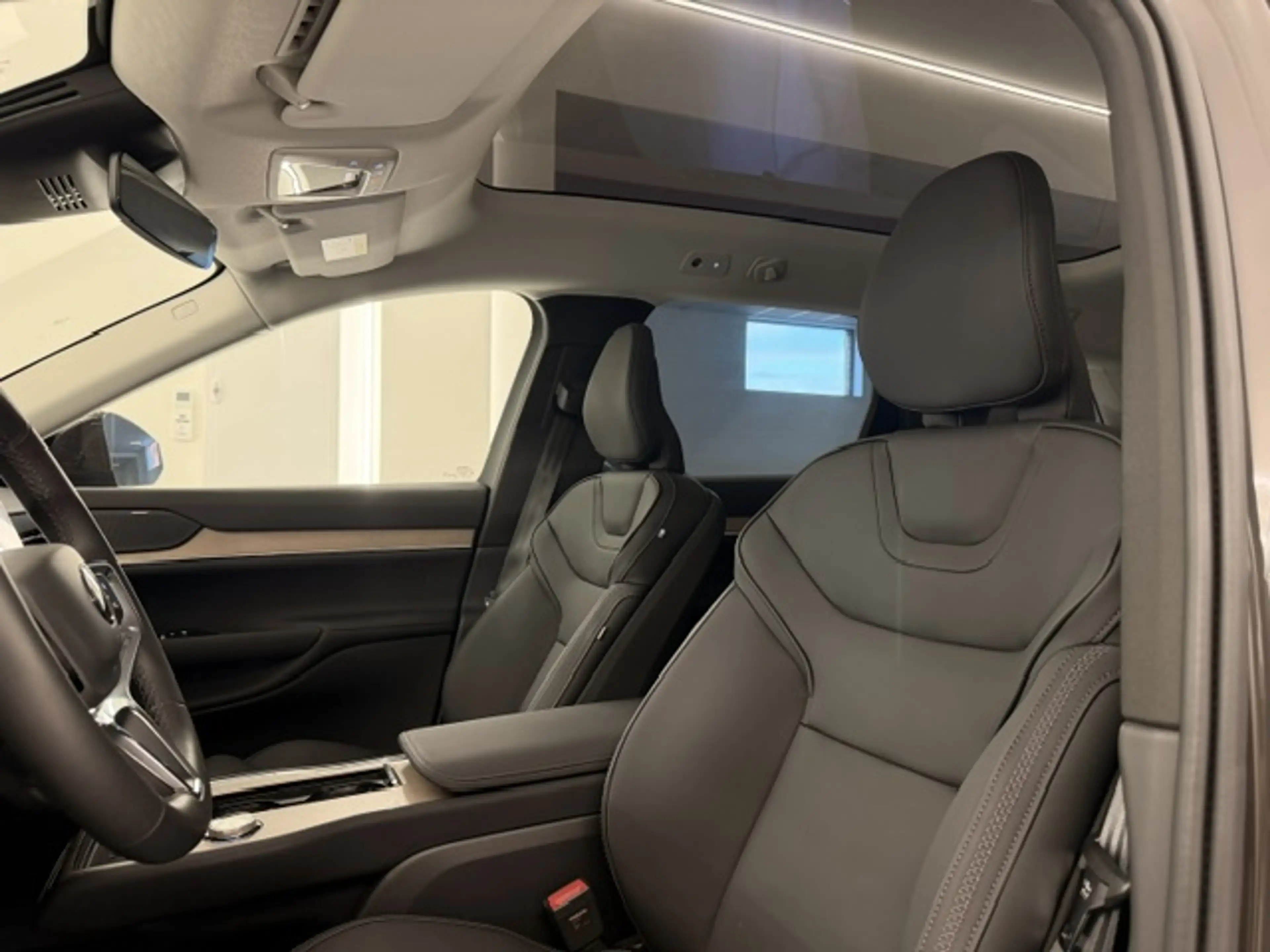 Volvo EX90 ULTRA TWIN ENGINE EXTENDED RANGE LUCHTVERING — photo 10