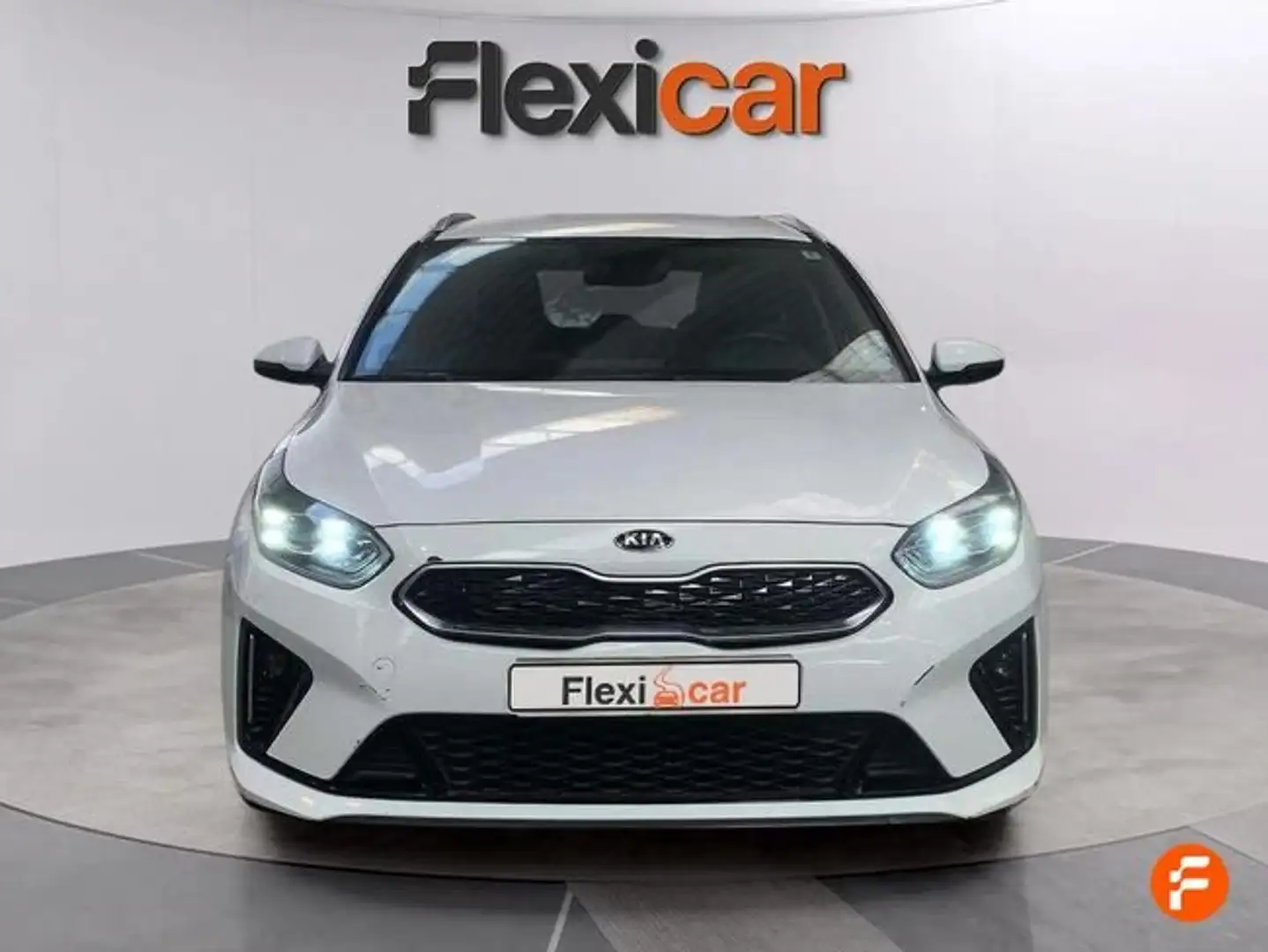 Kia Tourer 1.6 GDi PHEV 104kW (141CV) eDrive Білий - 2