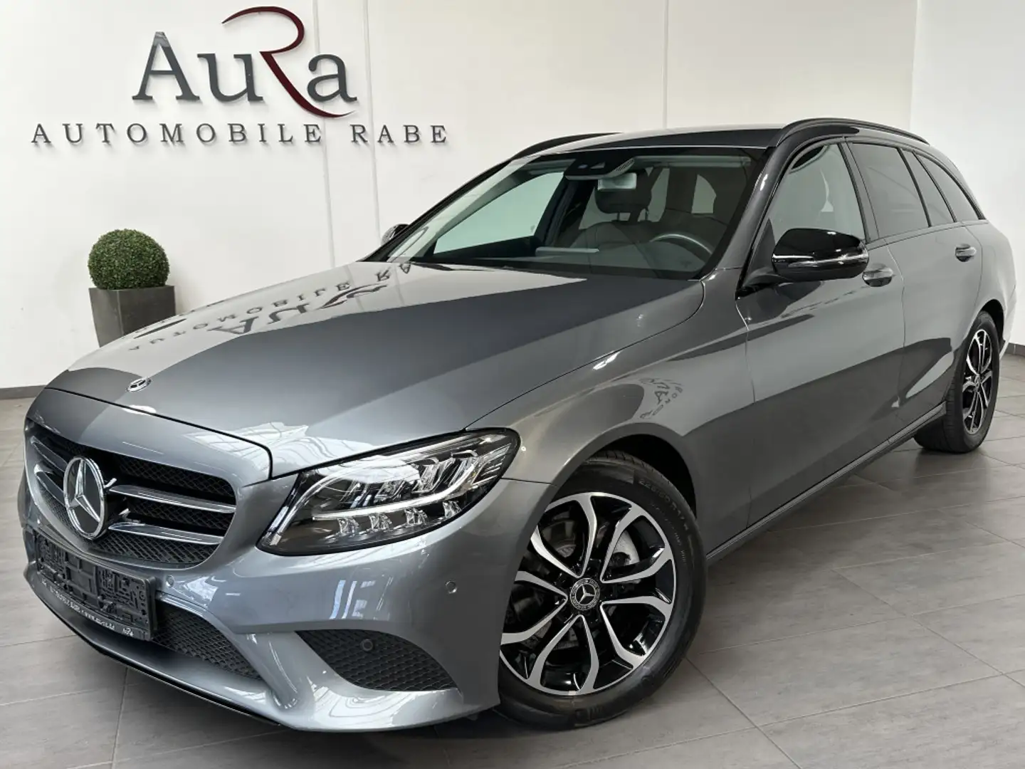 Mercedes-Benz C 180 T Avantgarde Night NAV+LED+KAMERA+CARPLAY Grau - 1