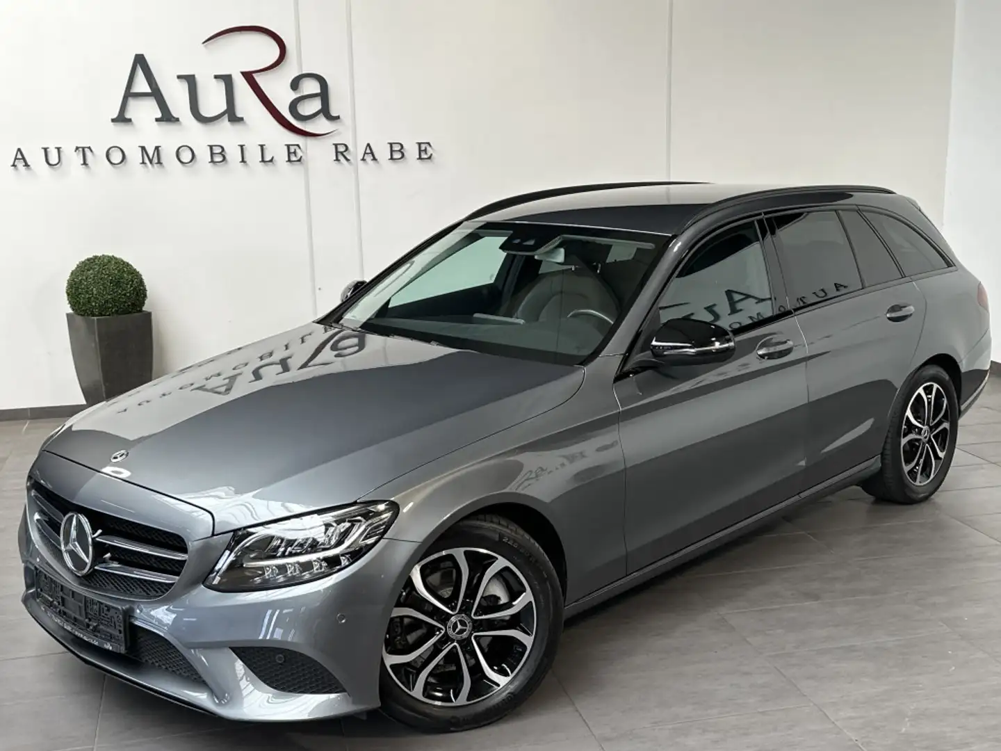 Mercedes-Benz C 180 T Avantgarde Night NAV+LED+KAMERA+CARPLAY Grau - 2