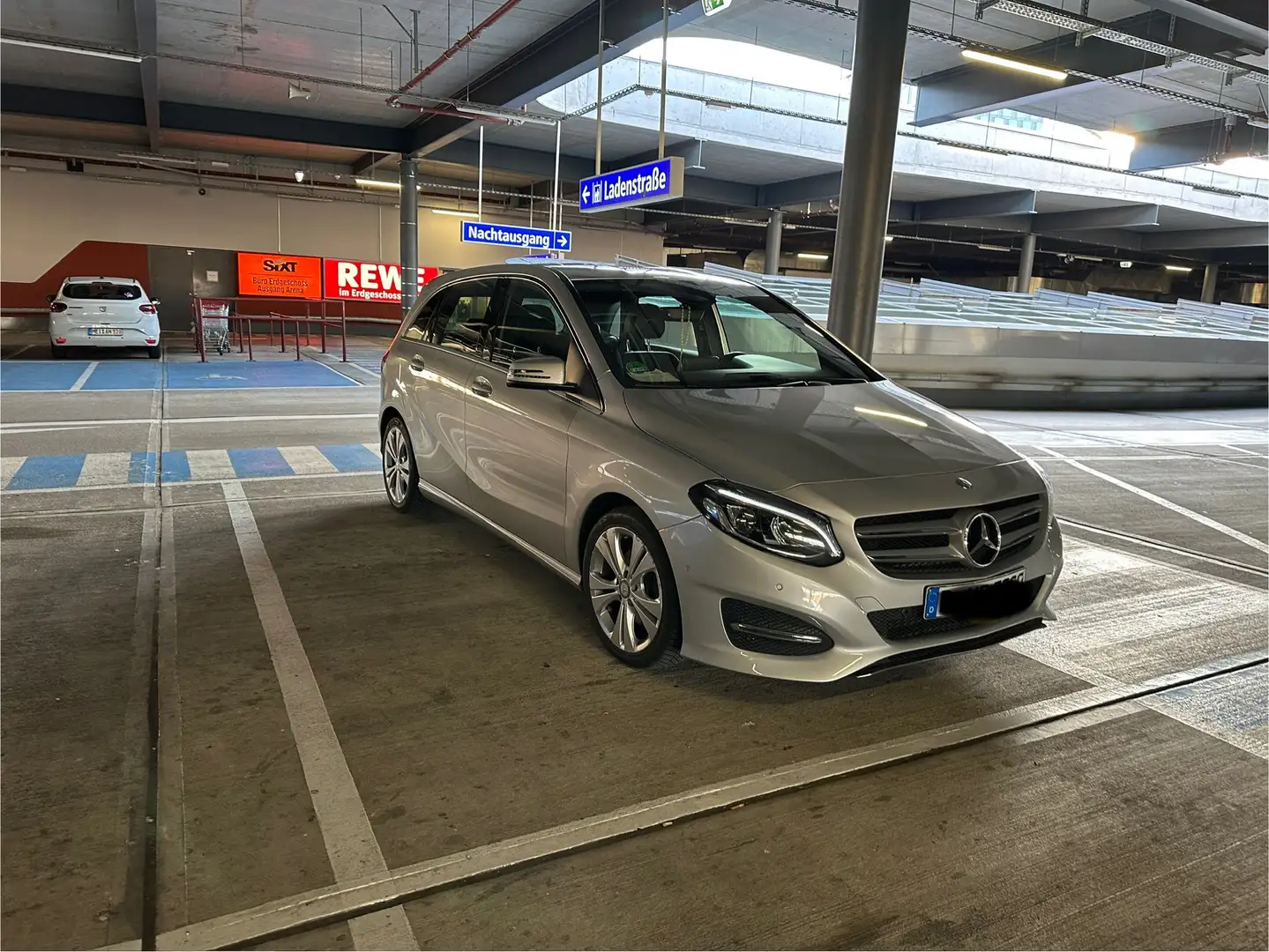 Mercedes-Benz B 180 B 180 Edition B (246.242) Grau - 1