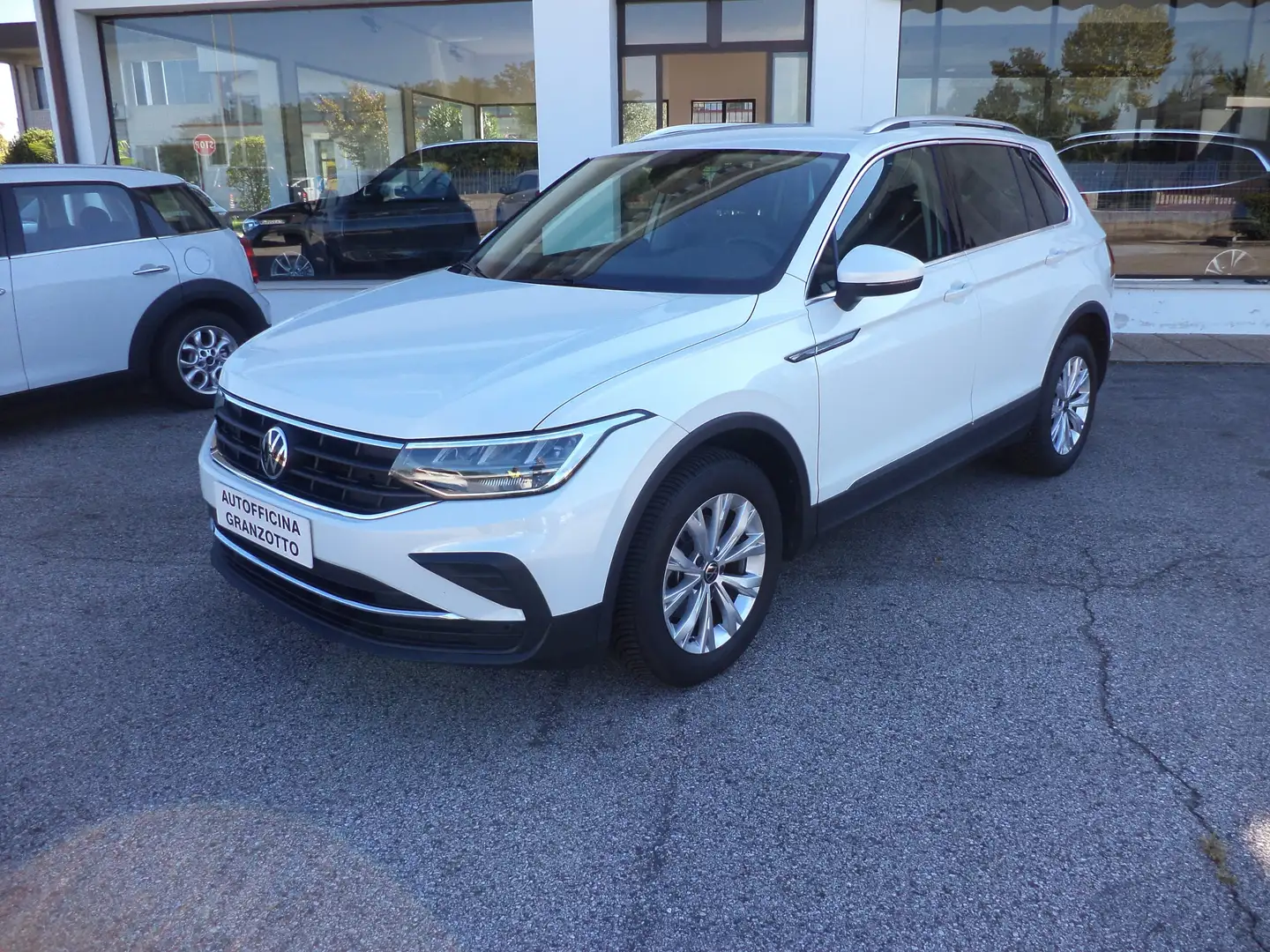 Volkswagen Tiguan 2.0 tdi Life 150cv dsg Bianco - 1