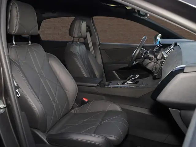 DS Automobiles DS 7 Crossback view 12