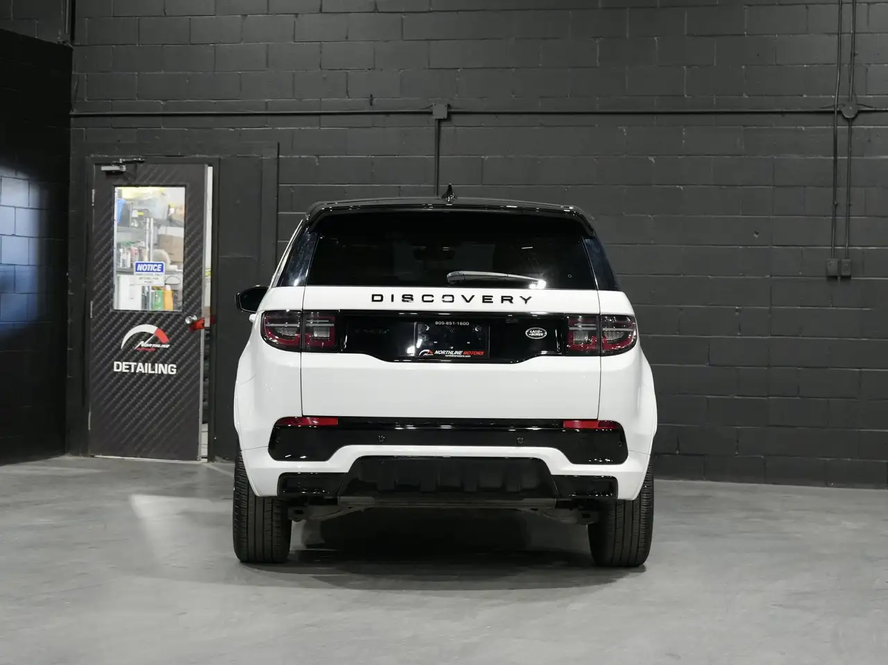 Land Rover Discovery Sport снимка Land Rover Discovery Sport