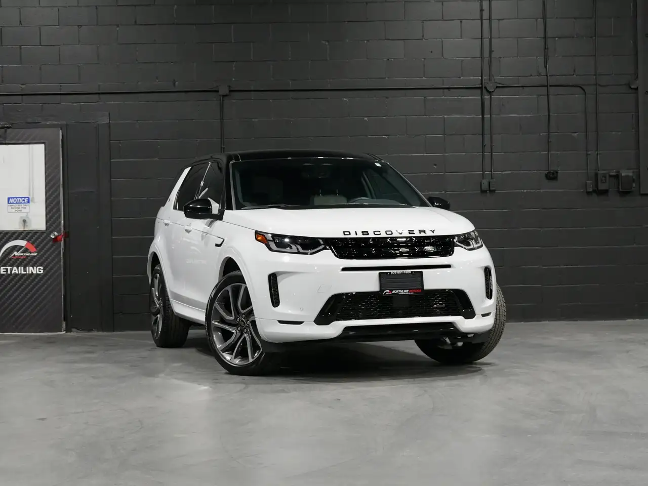 Land Rover Discovery Sport снимка Land Rover Discovery Sport